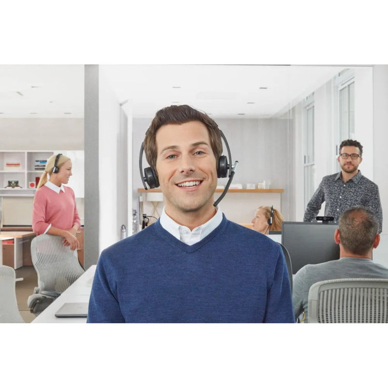 Logitech BRIO Webcam with 4K Ultra HD video & RightLight 3 with HDR 1 year Limited warranty