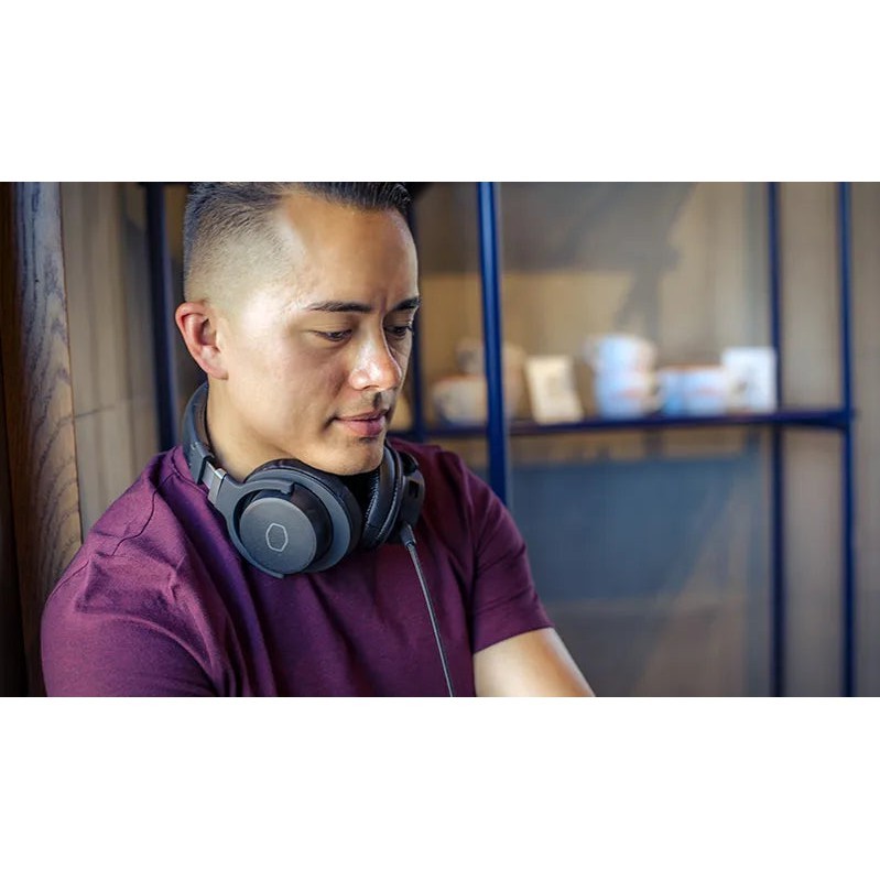 Cooler Master Masterpulse Mh752  Stereo 40mm Drivers  Virtual 7.1 Surround Sound  Adjustable Removable Mic  Usb Or 3.5mm  3.5mm